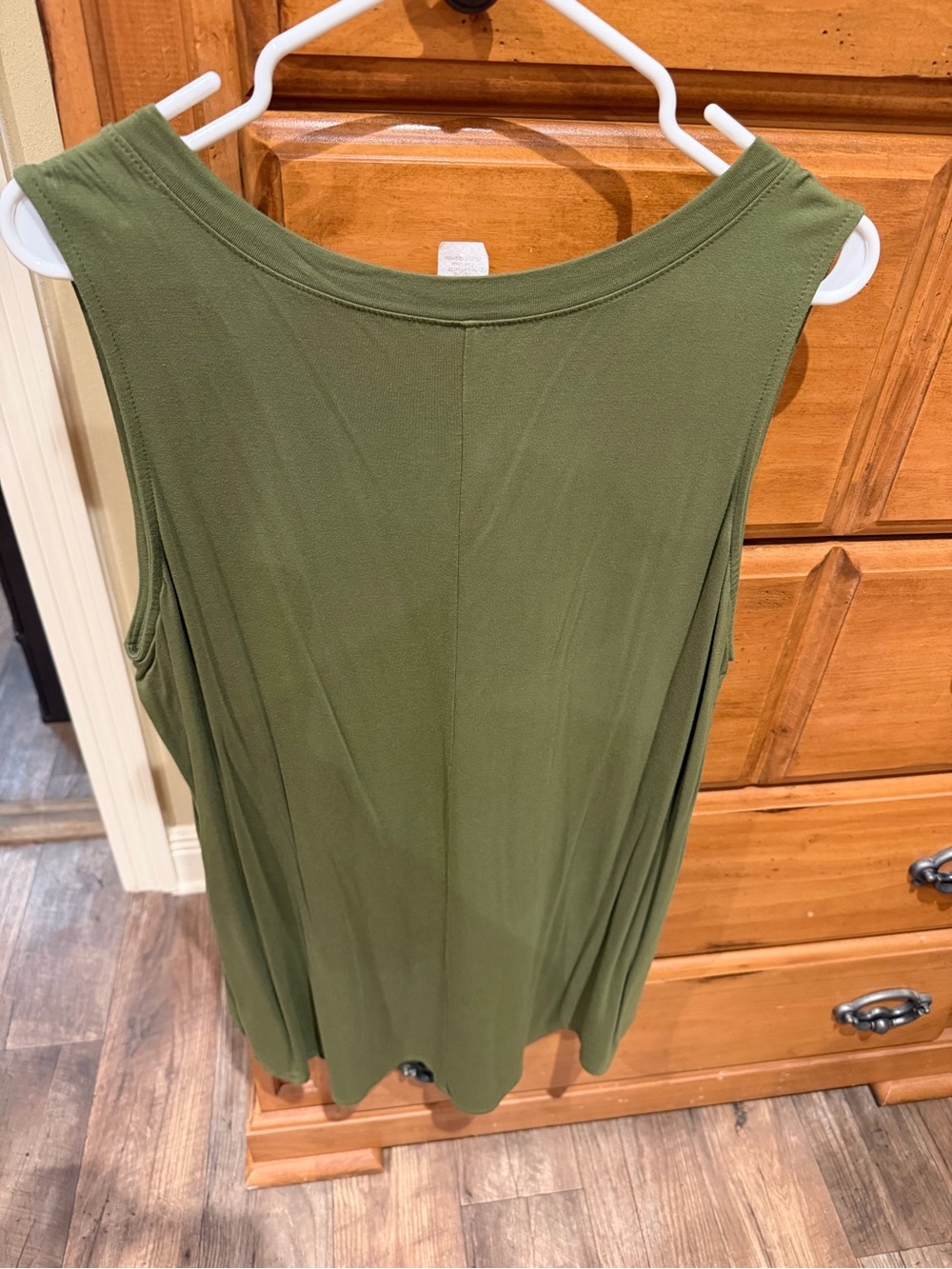 Tank top - Picture 2 of 3